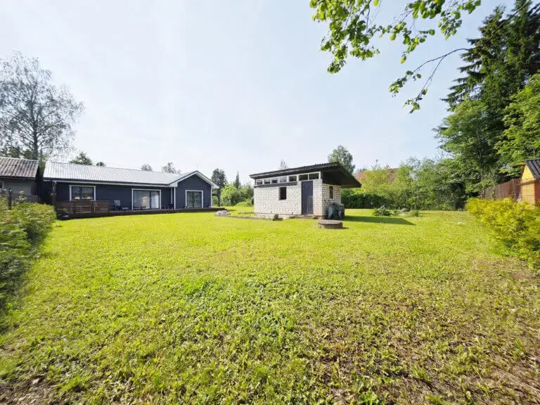 Vaade elamu sisehoovist